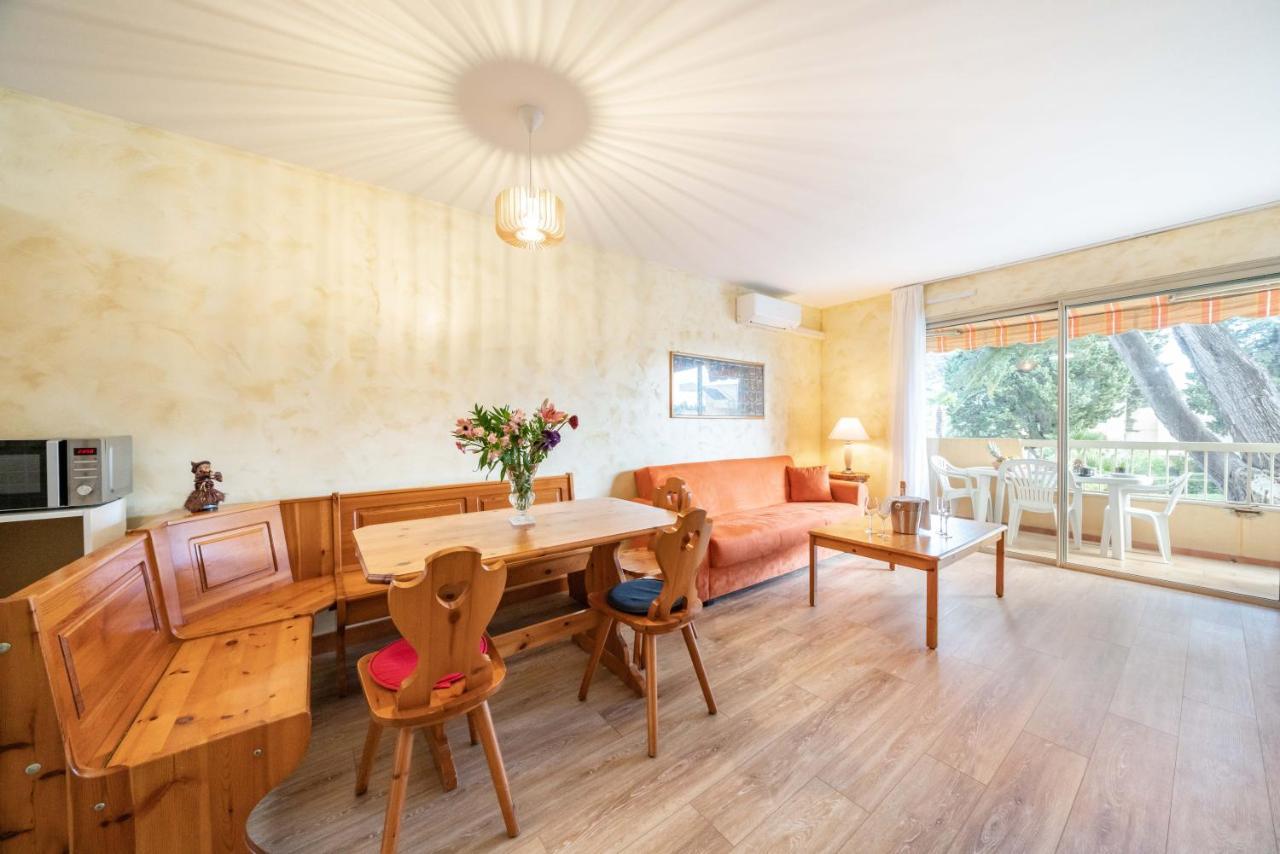 Spacious Apartment At A 5 Min Walk From The Beach Antibes Exterior photo