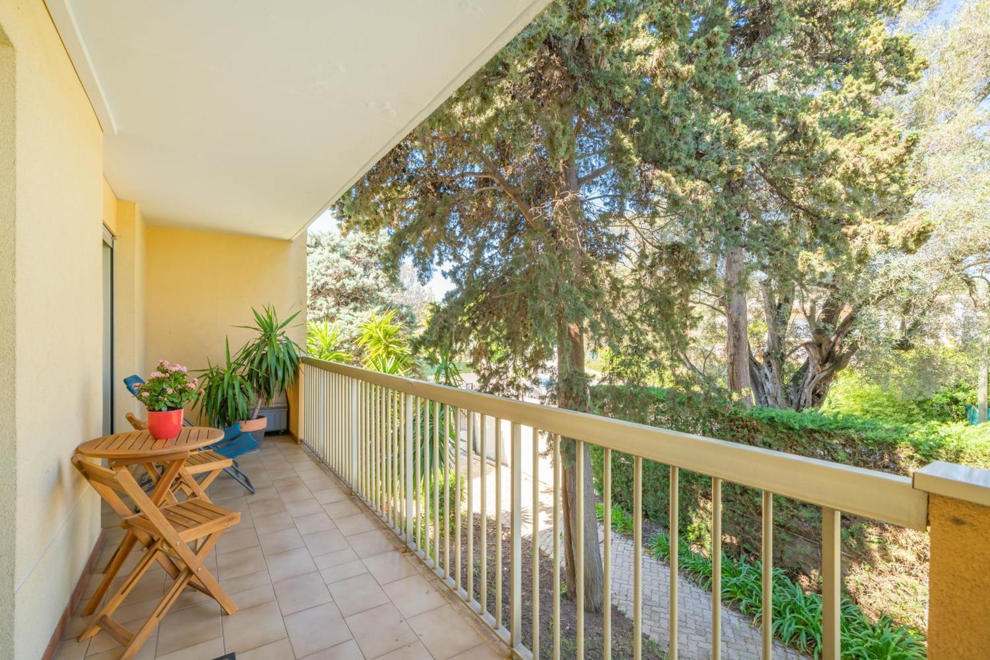 Spacious Apartment At A 5 Min Walk From The Beach Antibes Exterior photo