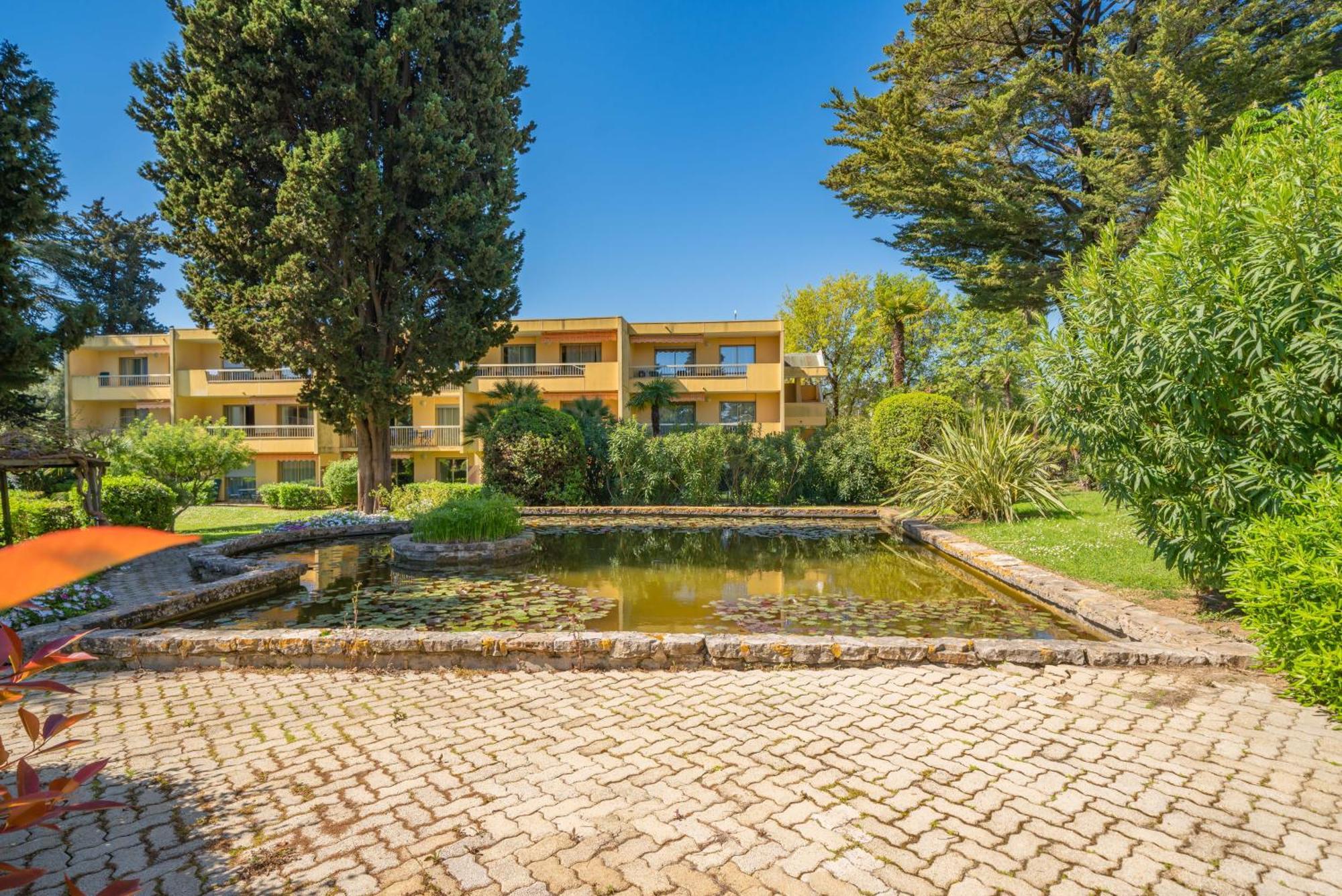 Spacious Apartment At A 5 Min Walk From The Beach Antibes Exterior photo